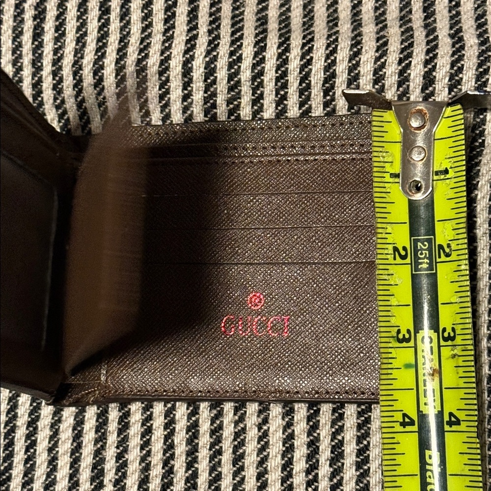 Gucci Tiger Print Card Holder - Picture 5 of 9